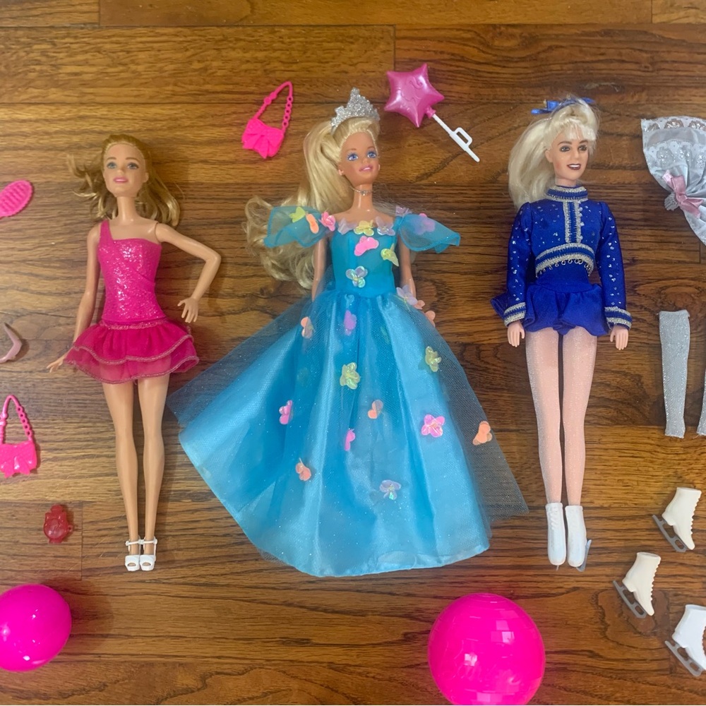Girls Barbie Doll Bundle Butterfly Barbie Ballerina Barbie Skate Barbie  Access